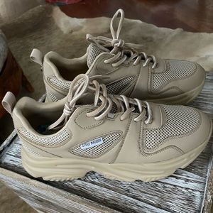 Steve Madden platform tennis shoes! Like New